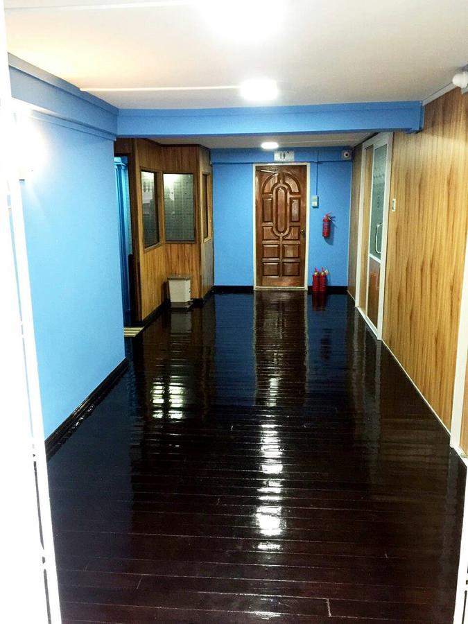 Htinn Yue Tann Hostel Yangon Dış mekan fotoğraf